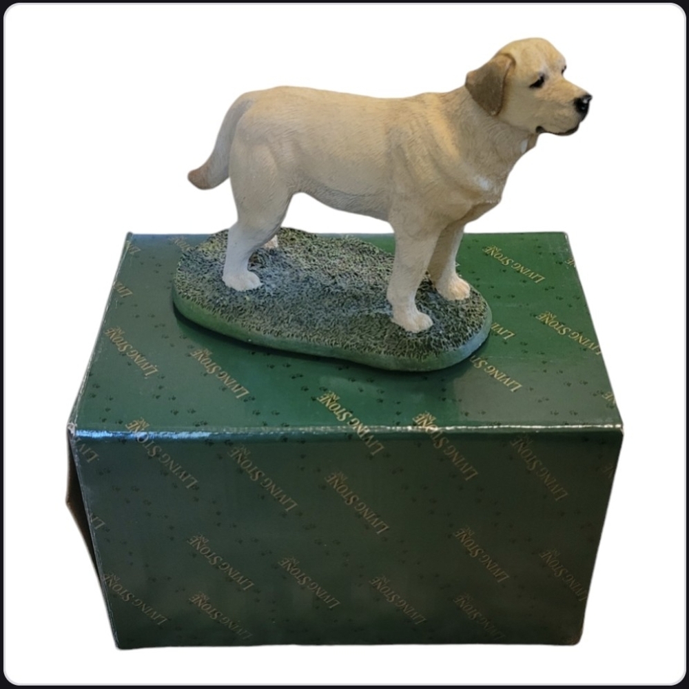 Living Stone Inc. Yellow Labrador Figurine - Picture 8 of 9